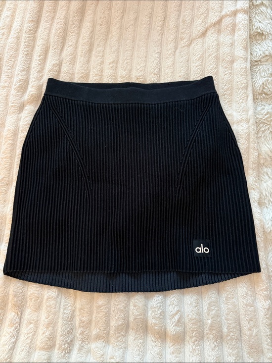 ALO Yoga Dresses & Skirts - ALO Yoga Black Ribbed Mini Skirt